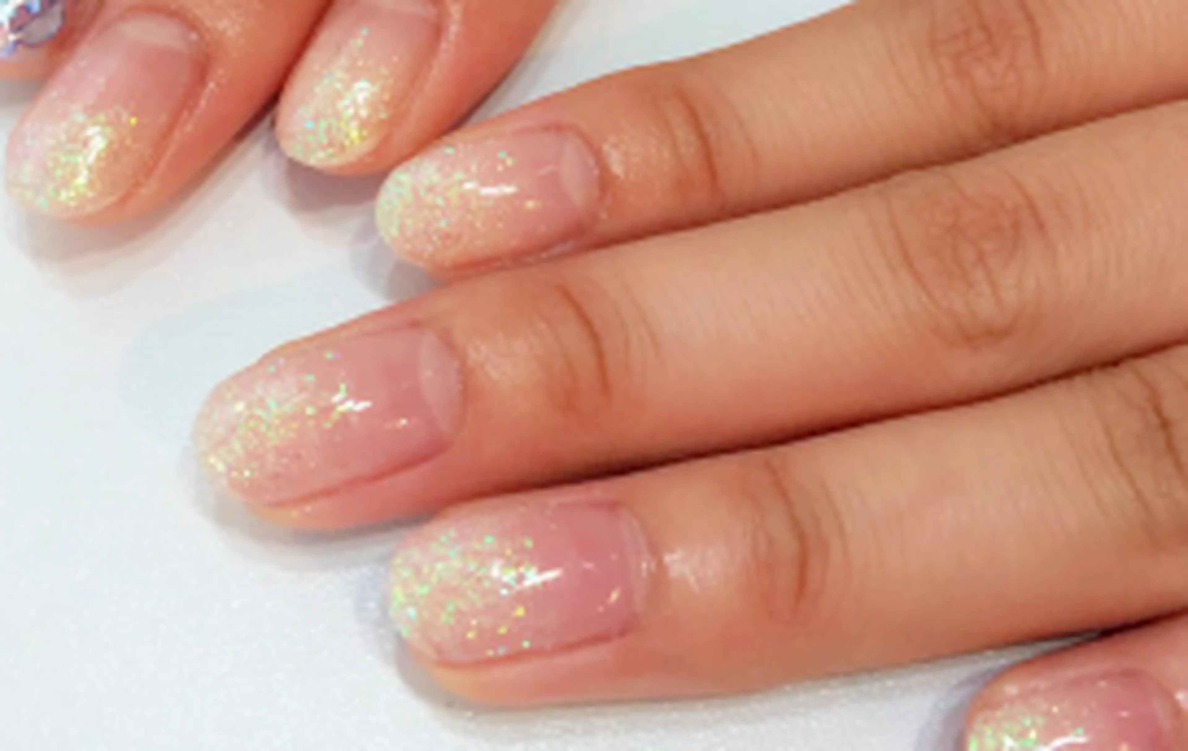 クリアネイルが得意なサロン